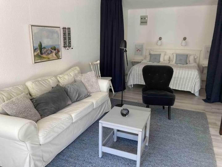 Enkelheten I Kivik Bagian luar foto